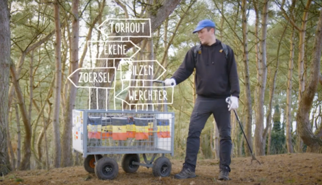 De jacht op zwerfvuil is geopend: Mr. Proper boldert door het land op zoek naar afval
