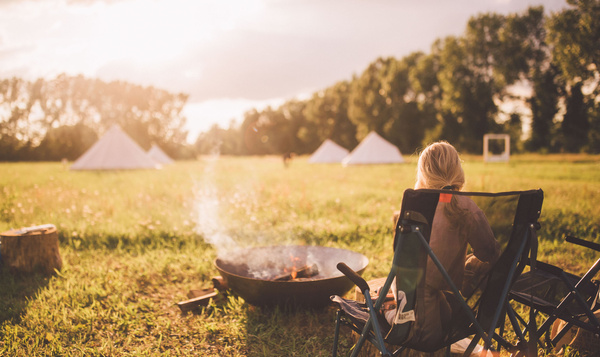 Tipi-slapen in de volle natuur met ochtendwandeling in de Mombeekvallei