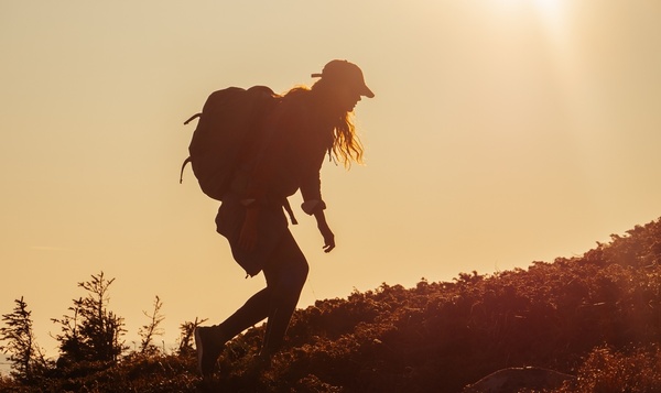 Wandelen bij warm weer: do’s en don’ts